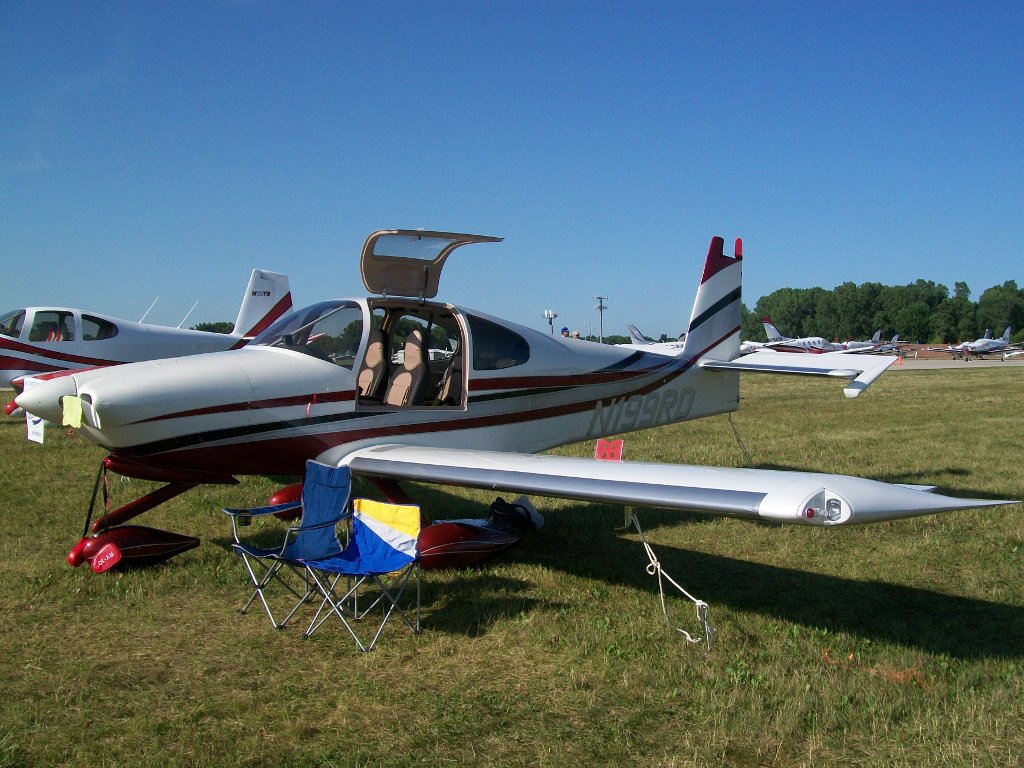 100_0137s.JPG