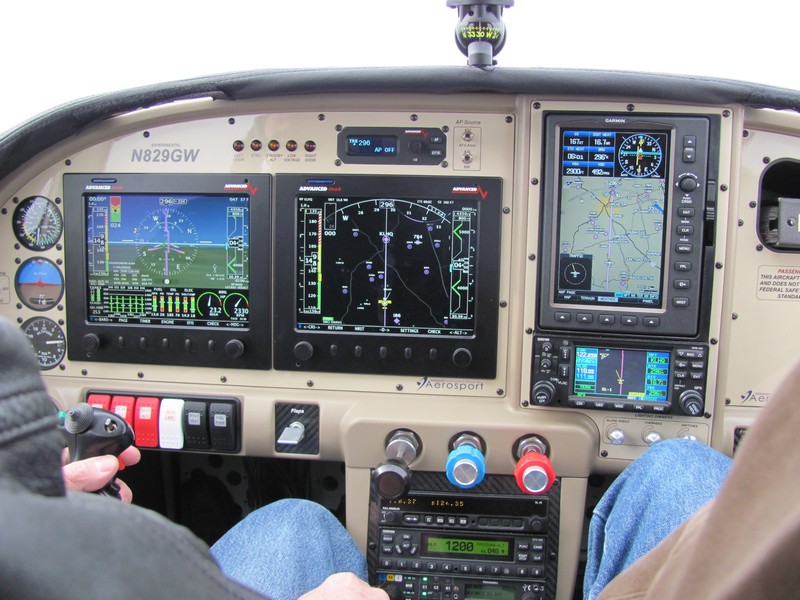 1n829gw_panel.jpg