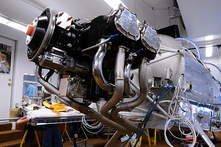 2009.08.15_-_RV-8_-_Vetterman_4-into-4_Exhaust_Mounting_(3).jpg