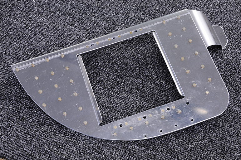 2009.10.11_-_RV-8_-_IO-390_And_Oversized_SW10610R_Oil_Cooler_Installation_(21).jpg