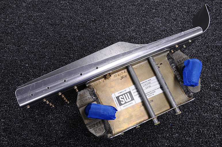 2009.10.11_-_RV-8_-_IO-390_And_Oversized_SW10610R_Oil_Cooler_Installation_(26).jpg