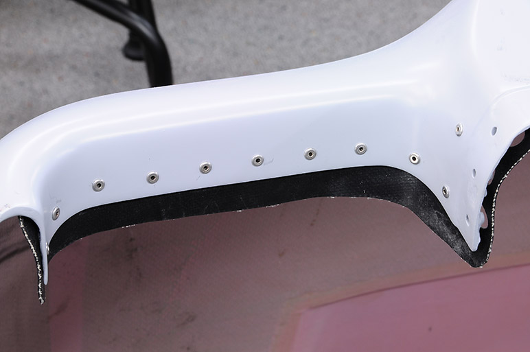 2010.04.17_-_RV-8_-_Adding_Front_Cowling_Seals_(2).jpg