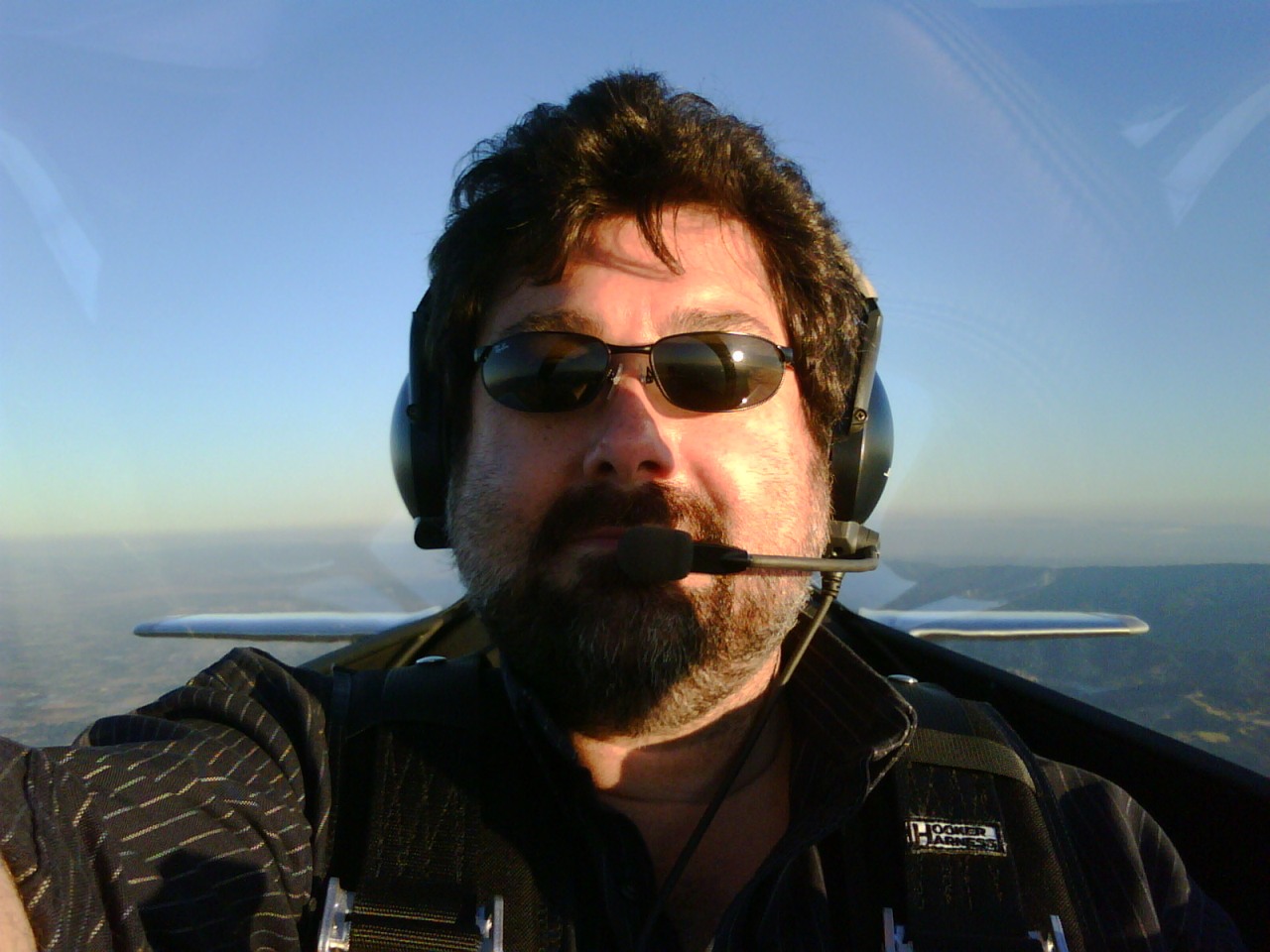 2010.05.28_-_RV-8_-_Livermore_To_Salinas_In_30_Minutes_-_That_Is_One_Proud_Airplane_Builder_Right_There_(22).jpg