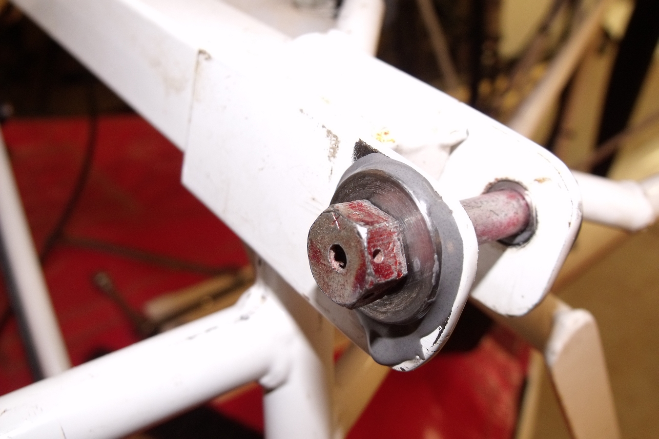 Bushings_installed_left_wing_2.jpg