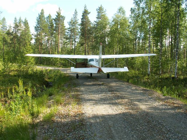 Cessna´s_forced_landing_place_5.jpg