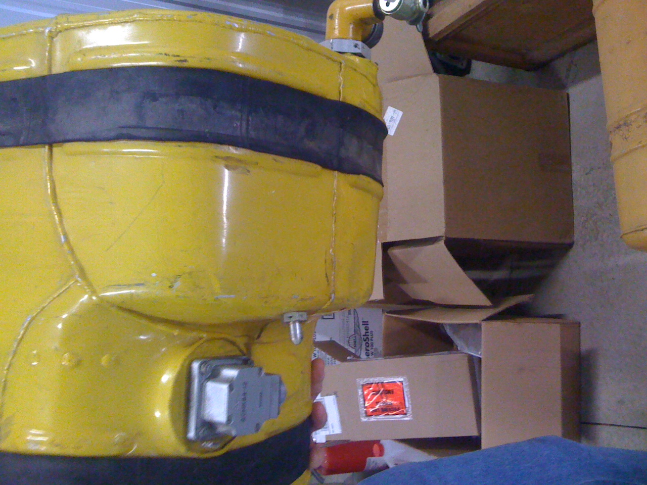 Yak_50_fuel_tank_2.jpg
